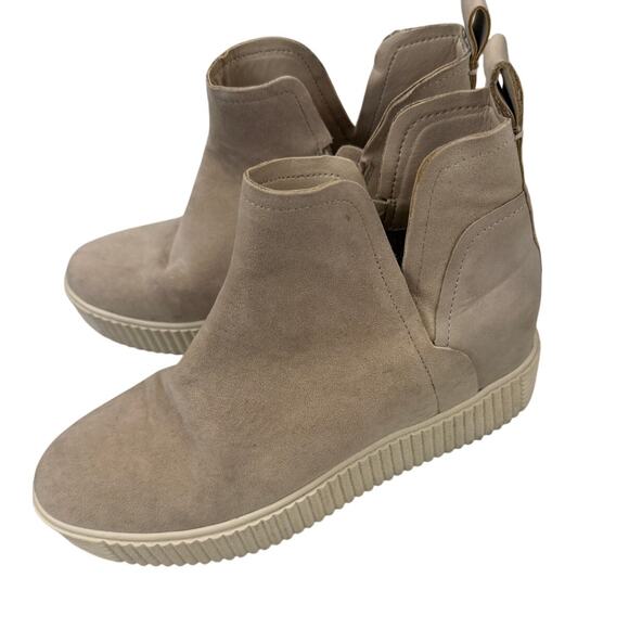 Dolce Shoes - Dolce Vita Catri Wedge Booties Size 8.5 Taupe Suede Zip Ankle Boots Comfort